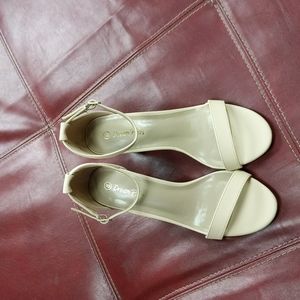 Dream Pairs Chunk Heel